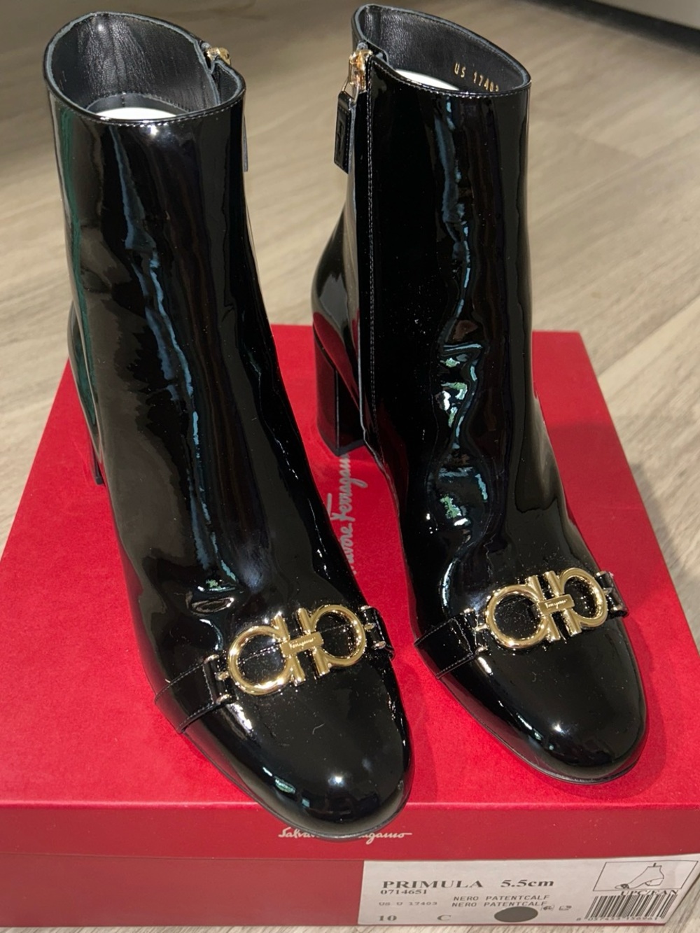 Salvatore Ferragamo Womens Primula patent calf leather boot booties Sz 10 C NWT